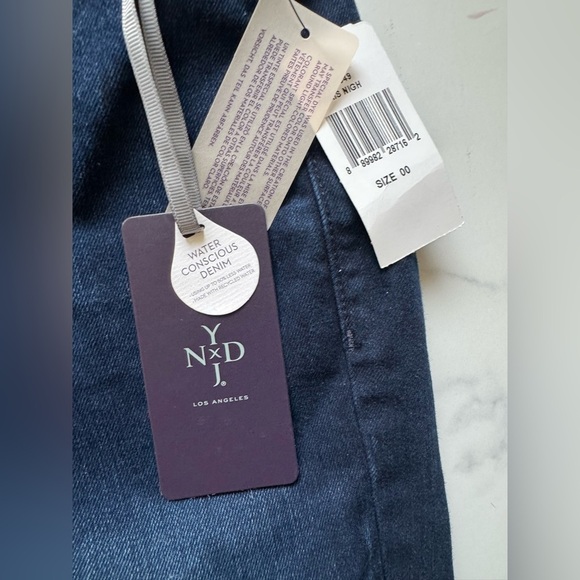 NEW WITH TAGS NYDJ Future Fit Paris Nights Denim Jeans, Size 00 - Picture 3 of 4